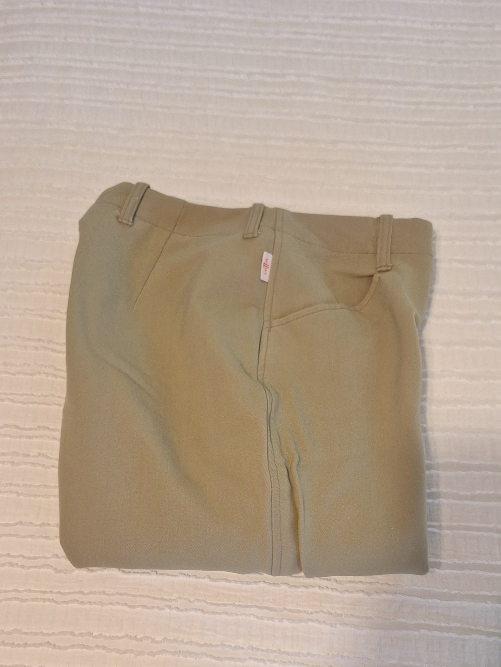 Ladies Riding Breeches...Side Zip & Belt Loops.   Size 28R
